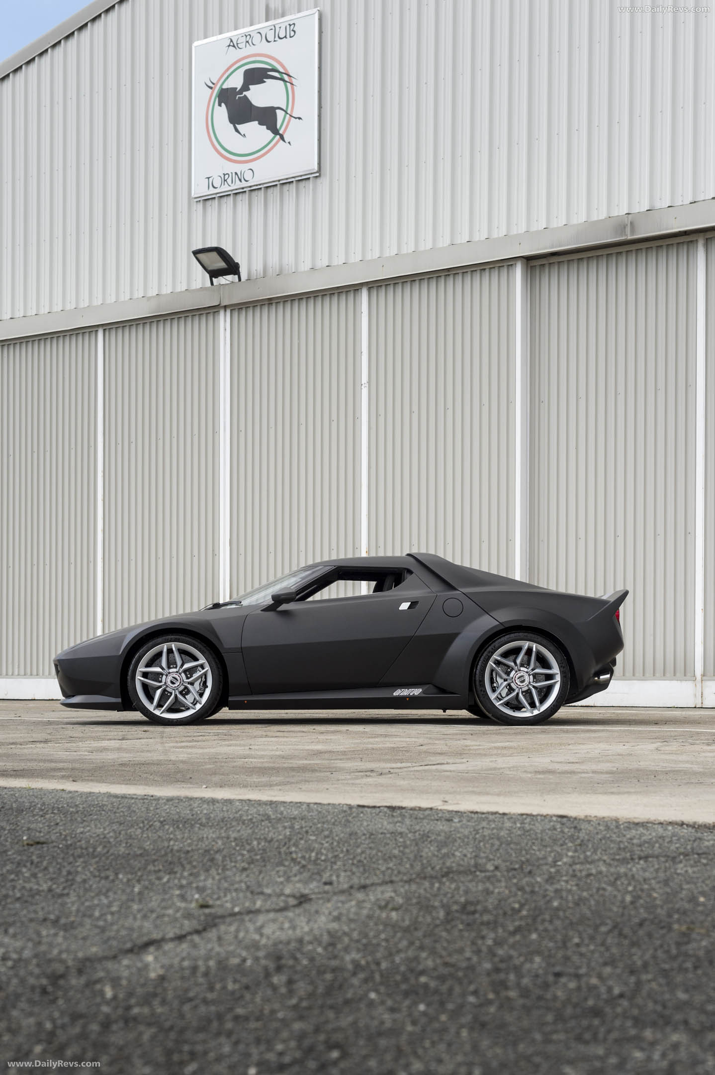 2026 Manifattura Automobili Stratos Side View